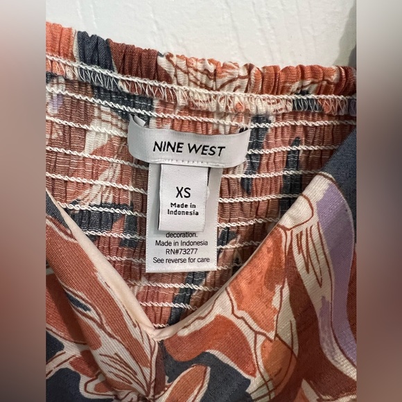 Nine West going out top size XS - Picture 2 of 3